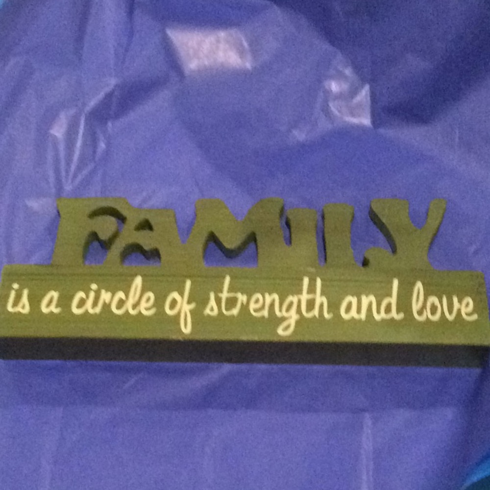 FAMILY SIGN